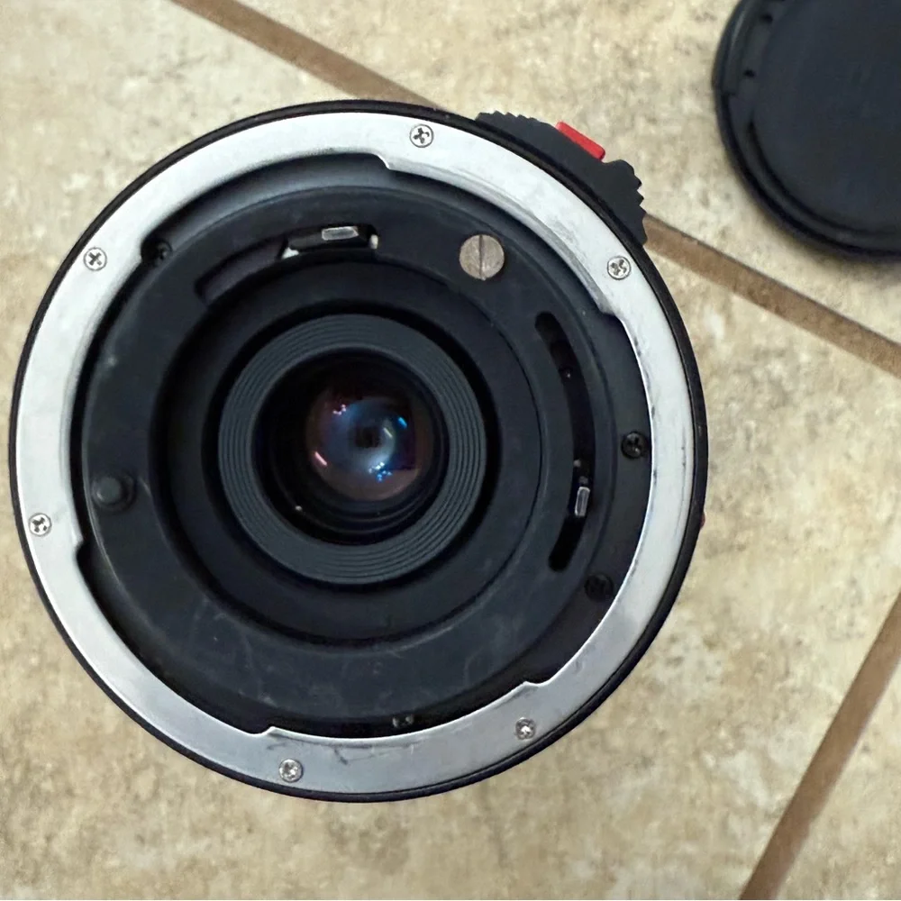 Promaster Spectrum 7 70-210mm f4-5.6 Zoom lens
